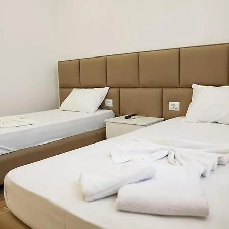 Hotel Mega 3*