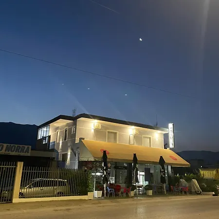 Mega מלון Gjirokastër